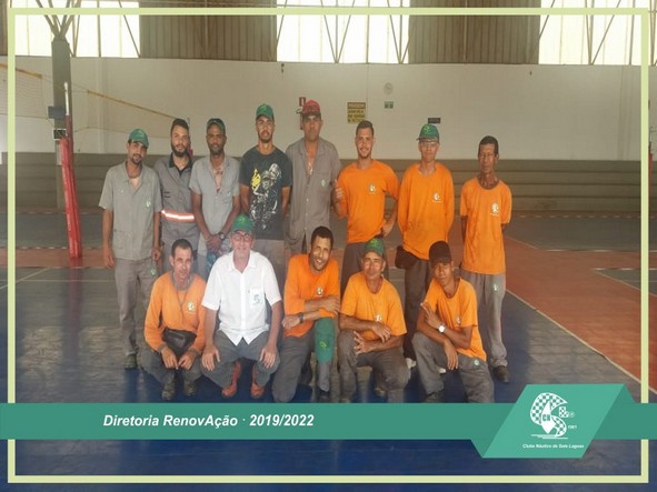 Equipe de manutenção do Clube Náutico